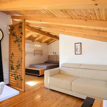 Sleeps 4 Air Con Wifi Vila Bellagio